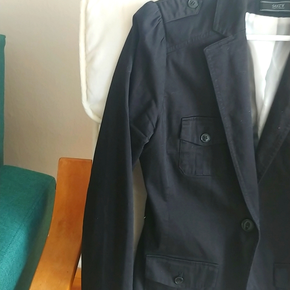 Blazer - Picture 2 of 3